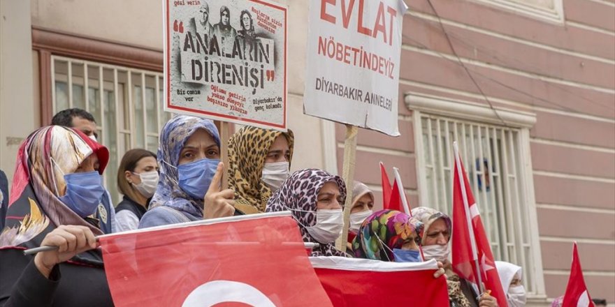 Diyarbakır Annelerinden Evlat Nöbetinde 'Yanımızda Olun' Çağrısı Yaptı