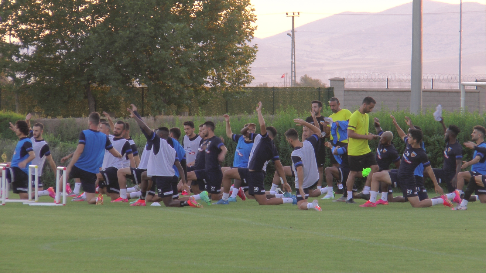 Hikmet Karaman Kayserispor’la İlk Antrenmana Çıktı