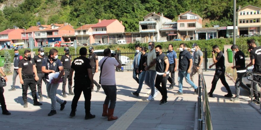 Ölçer Apartmanı’nın müteahhidi tutuklanarak cezaevine gönderildi