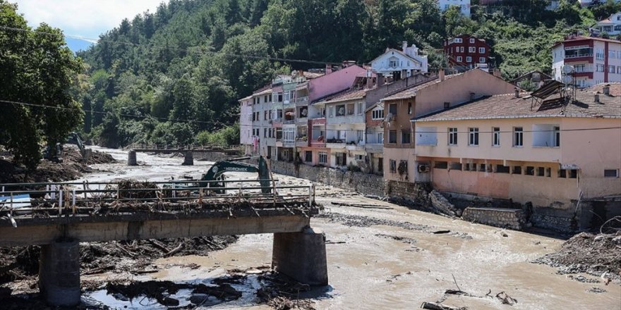 Batı Karadeniz'de Selden Etkilenen Tüm Bölgelere Elektrik Verildi