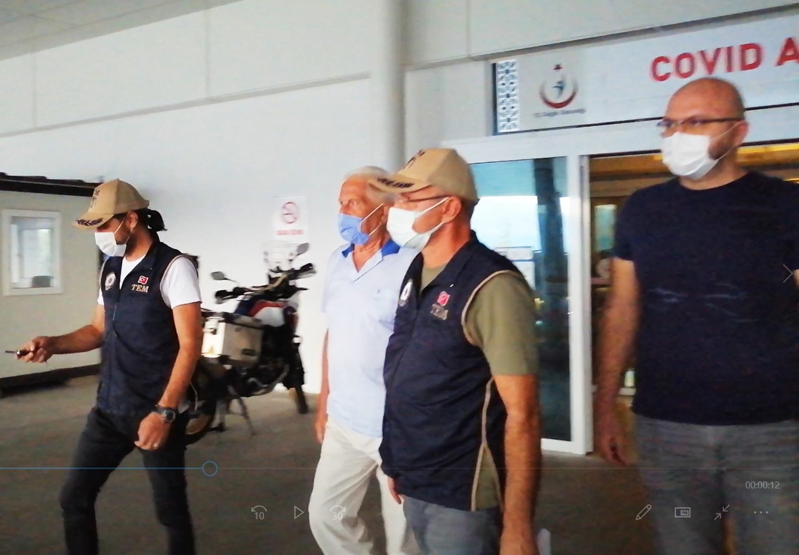 Çetin Doğan Ve Çevik Bir Cezaevinde