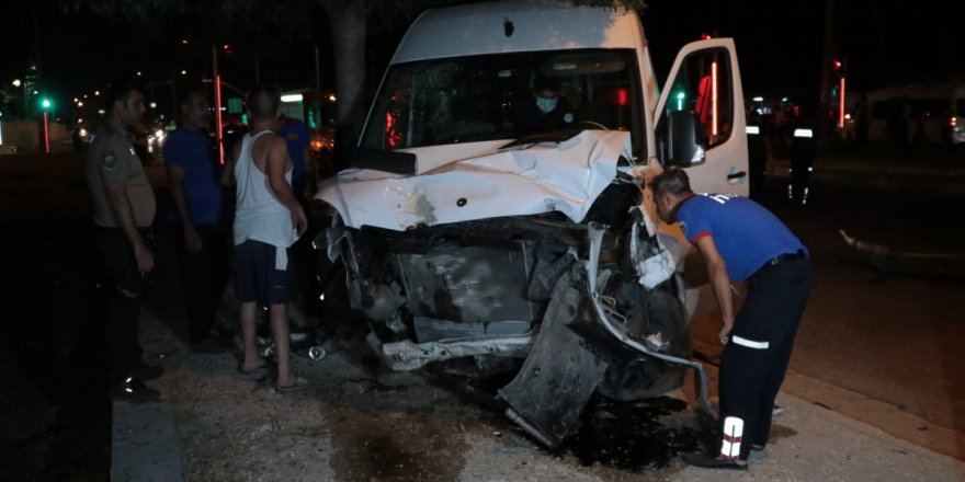 Adana'da feci kaza: 1 ölü 3 yaralı