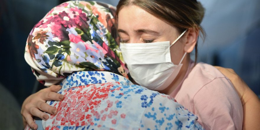 Afganistan'da başörtüsü sayesinde hayatları kurtuldu