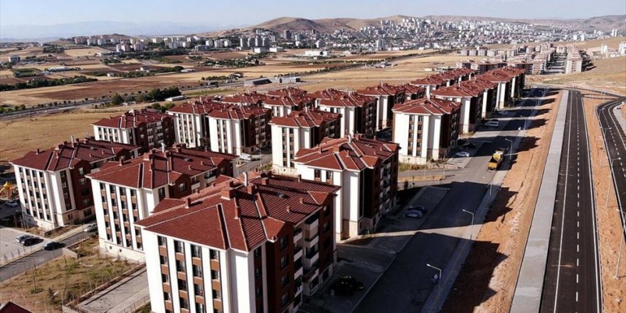 Elazığ'daki Depremzedeler Yeni Konutlarında Güvenle Oturuyor