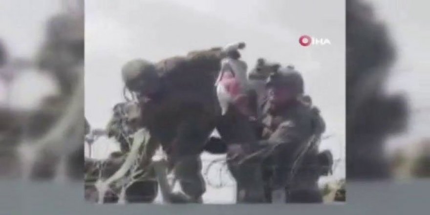 Afganistan’da çaresiz kalan aileler çocuklarından ABD askerlerine teslim ediyor