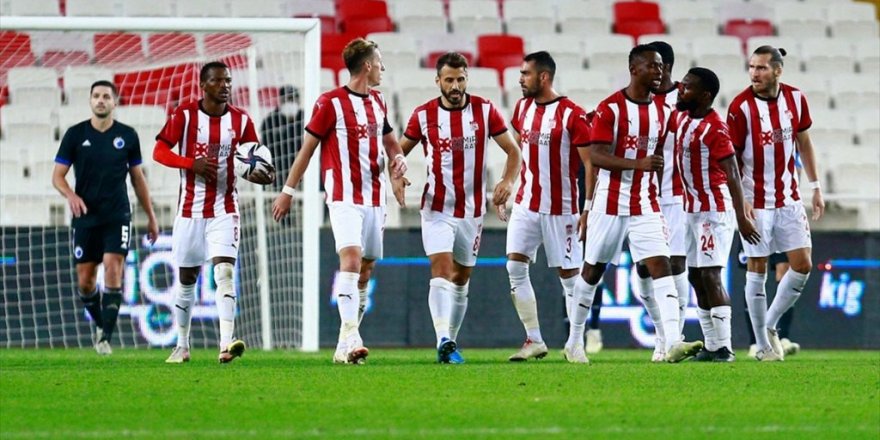 Sivasspor, Tur Şansını Rövanş Maçına Bıraktı