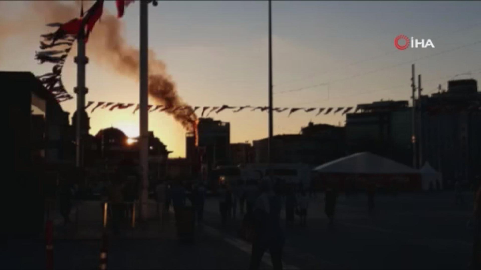 Taksim’de Otelde Korkutan Yangın