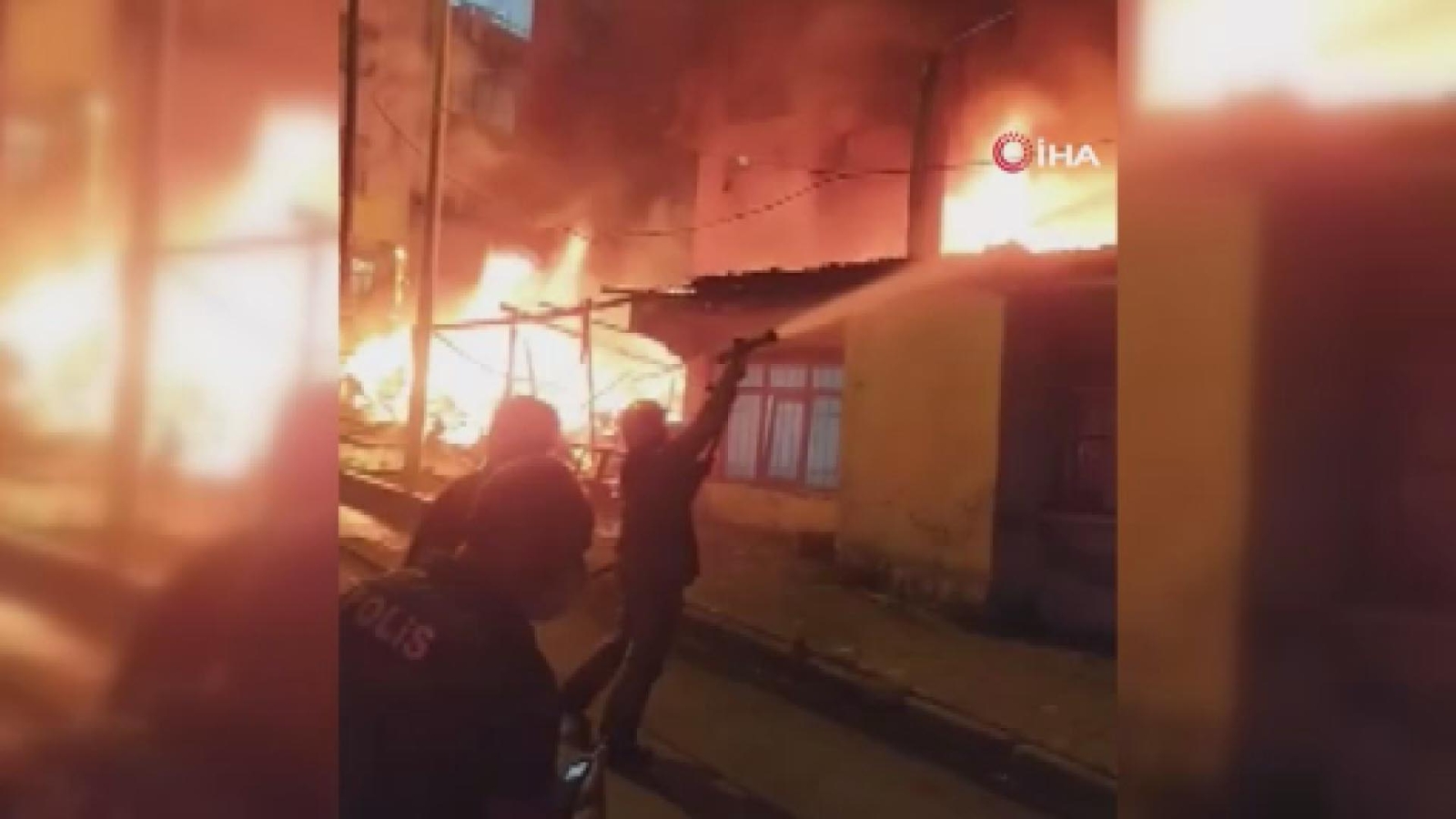 Gaziosmanpaşa’da gecekondu alev alev yandı