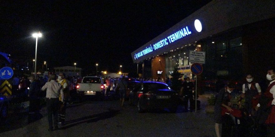 Trabzon Havalimanı'nda pist çatladı, uçuşlar iptal edildi