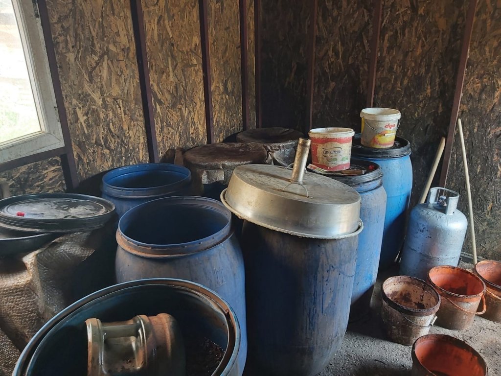 Adana’da Sahte İçki Ve Kaçak Akaryakıt Operasyonu