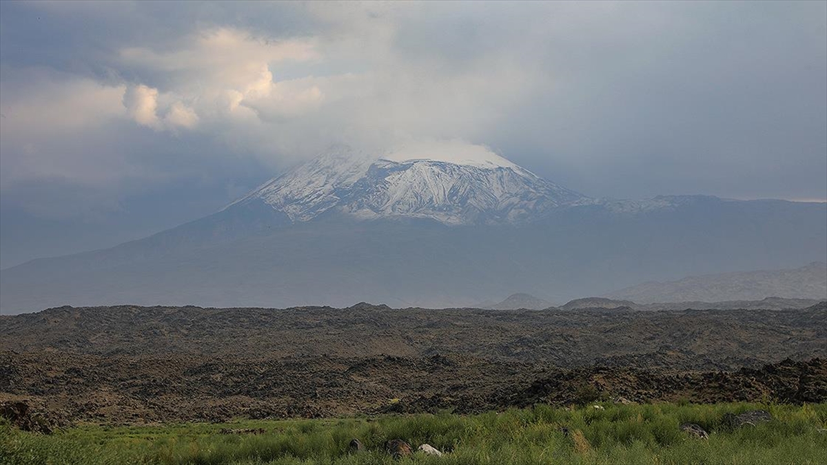 'Türkiye'nin Çatısı'na Kar Yağdı