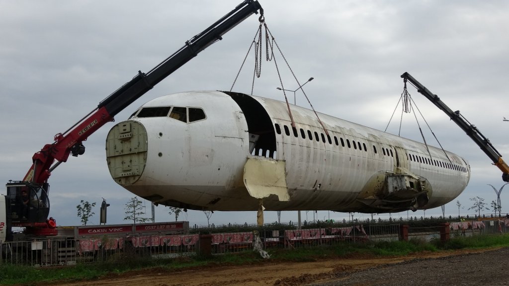 Pide Salonu Olacak Uçak Hizmet Vereceği Alana Getirildi