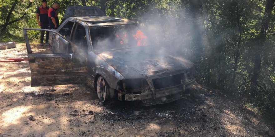 İzinsiz girdikleri ormanda araçları yandı, ceza yemekten kurtulamadılar