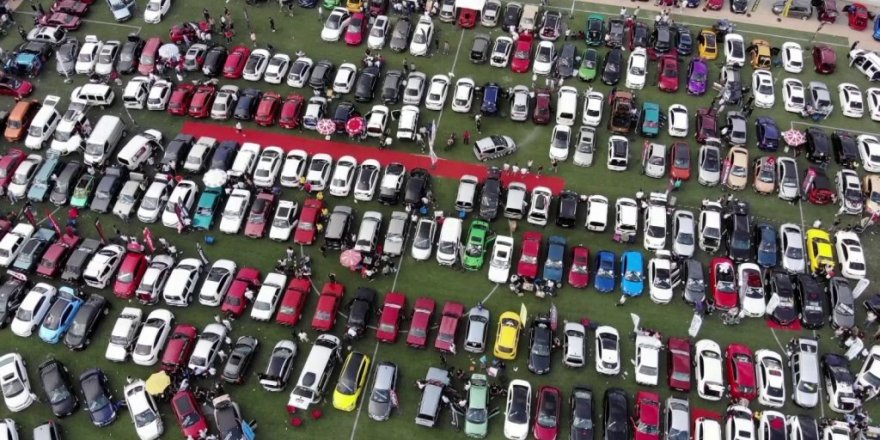 Çekmeköy’de yüzlerce modifiye araç havadan görüntülendi