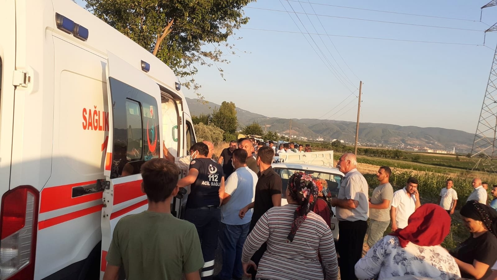 Osmaniye İki Otomobil Kafa Kafaya Çarpıştı: 6 Yaralı