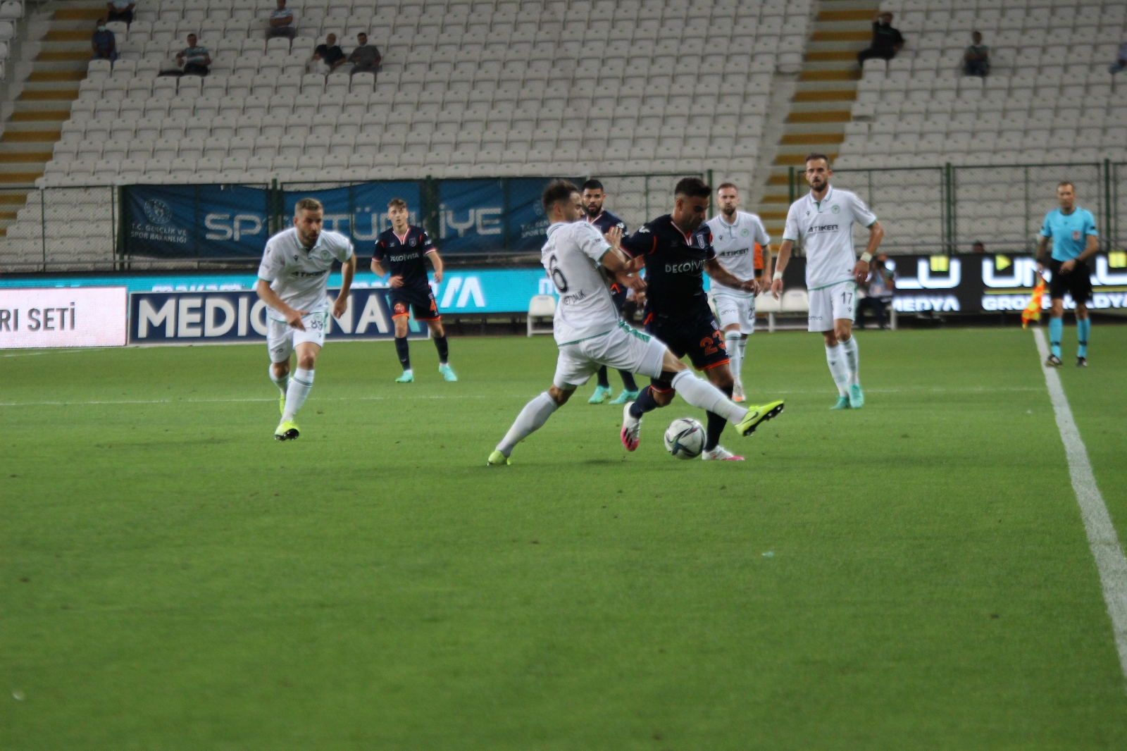 Süper Lig: Konyaspor: 0 - Başakşehir: 1 (İlk Yarı)