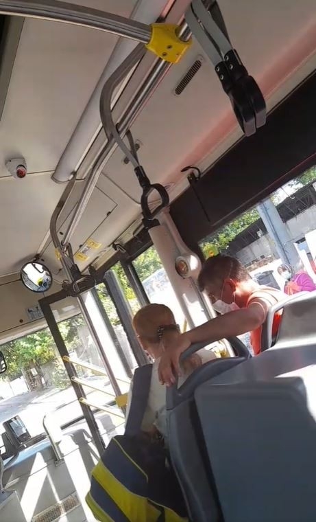 Otobüste Maske Takmayı Reddeden Kadın Ortalığı Birbirine Kattı