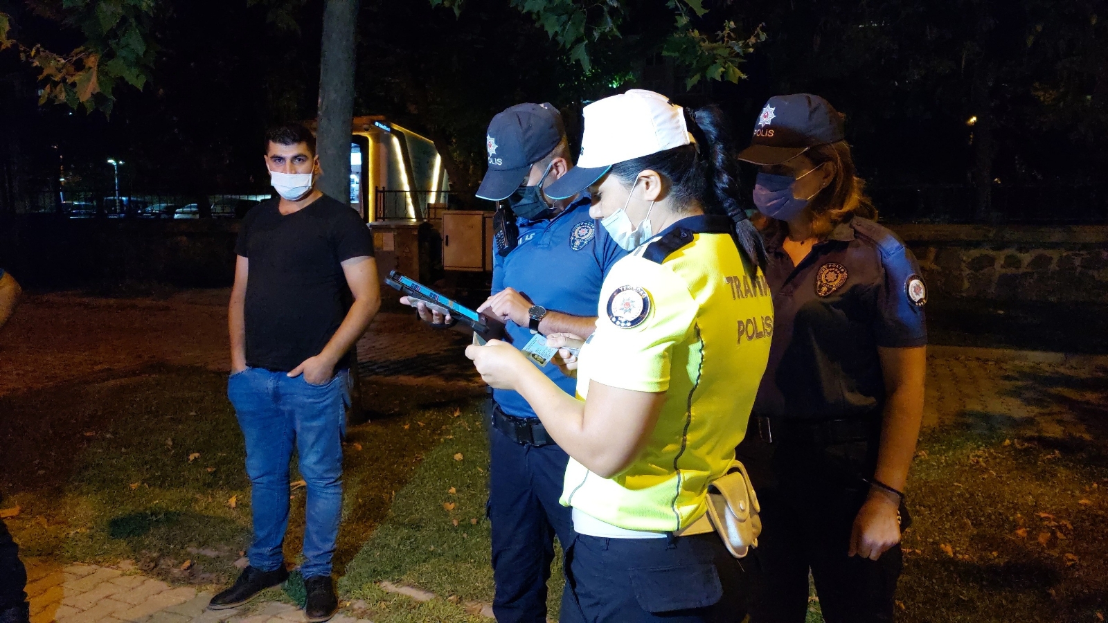 Tekirdağ’da Bin Polisle Huzur Uygulaması: 11 İlçenin Giriş Ve Çıkışları Mercek Altında