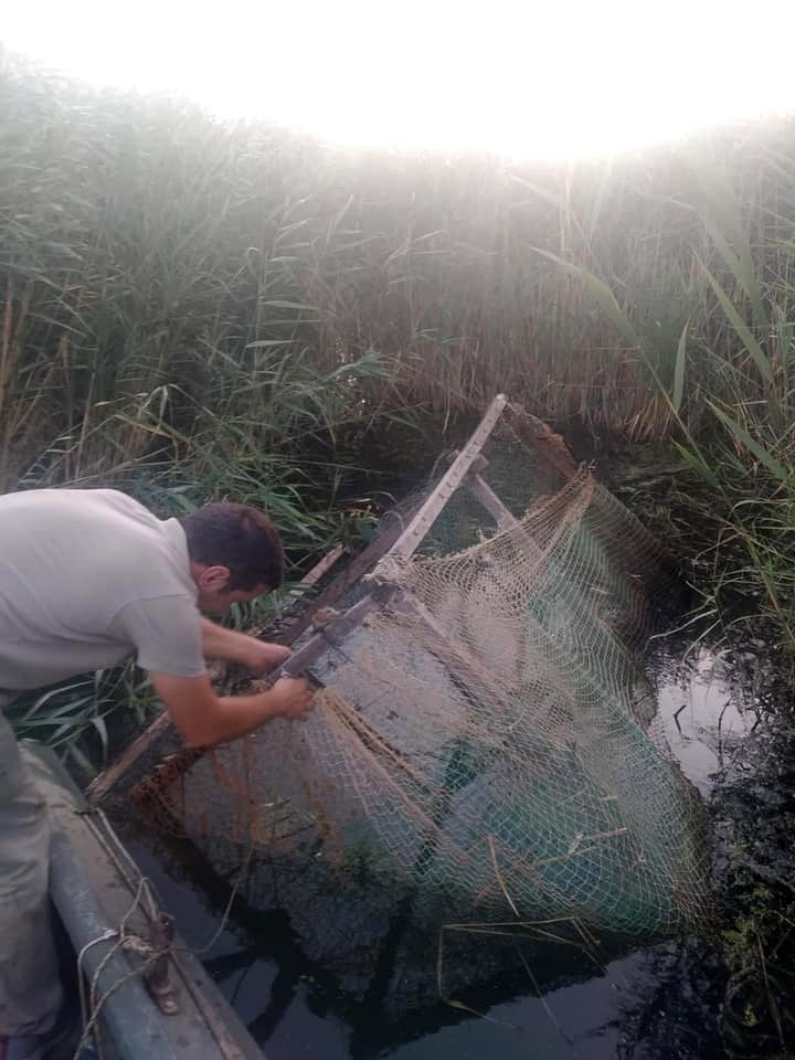 Yasa Dışı Avcılıkta Kullanılan Ördek Kafesleri İmha Edildi