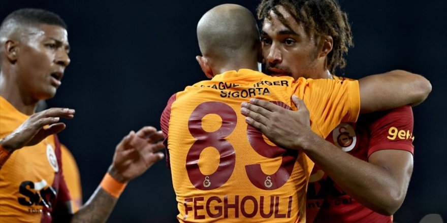 Galatasaray Süper Lig'de 2'de 2 Yaptı