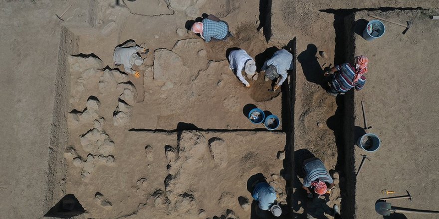 Aydın Tepecik Höyüğü'nde 3500 yıllık 'seramik fırın' bulundu