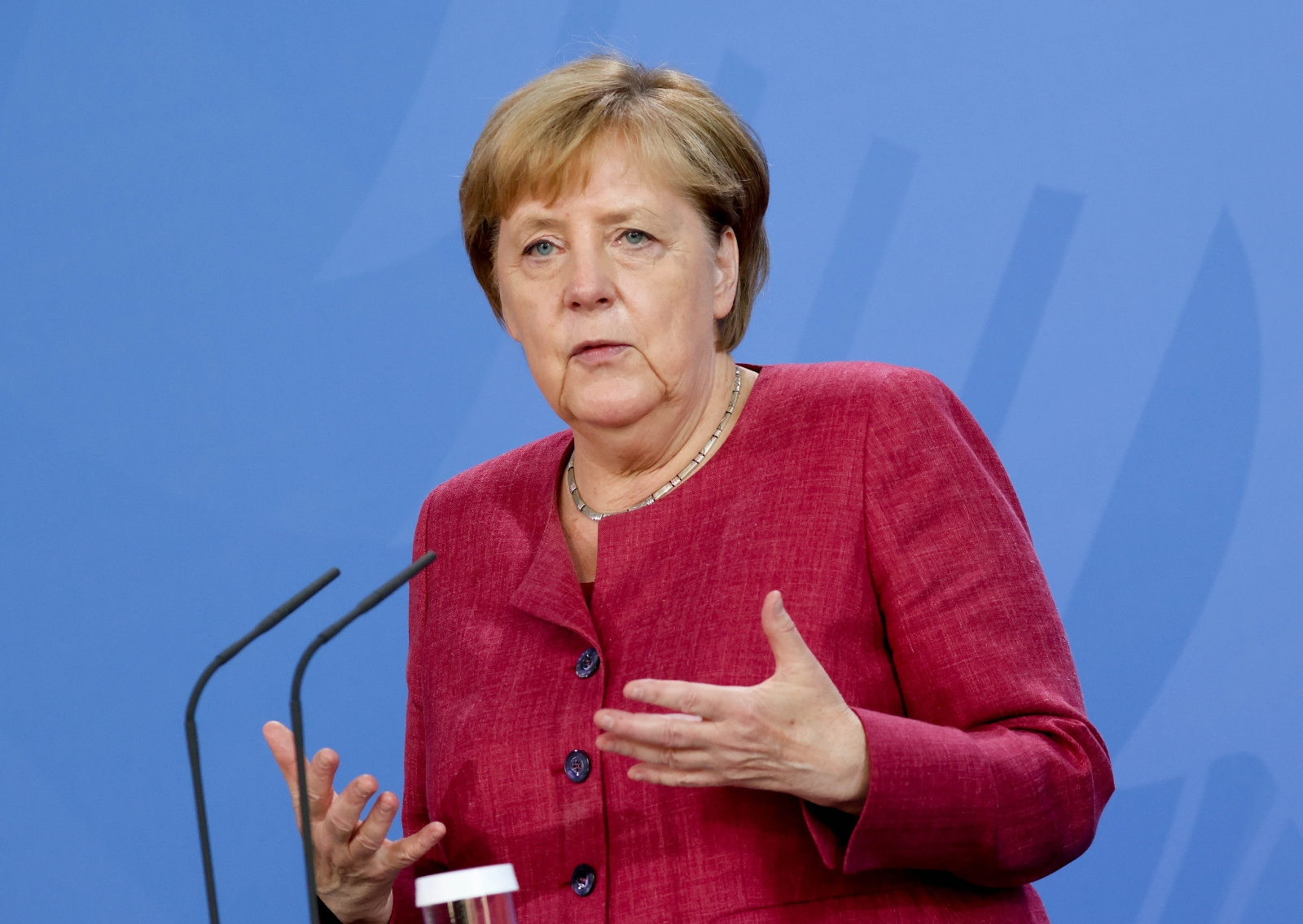 Merkel: “ABD olmadan tahliyelere devam edemeyiz”