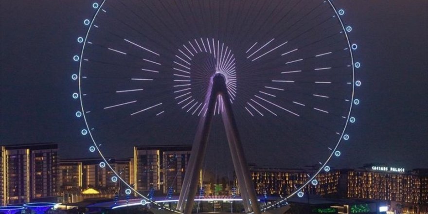 Dubai'de 1750 kişilik dünyanın en büyük dönme dolabı