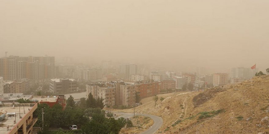 Uzmanlar uyardı: Toz fırtınalarına karşı maske takın