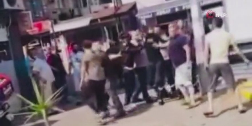 Sarıyer’de döner bıçaklı tekme tokat kavga kamerada