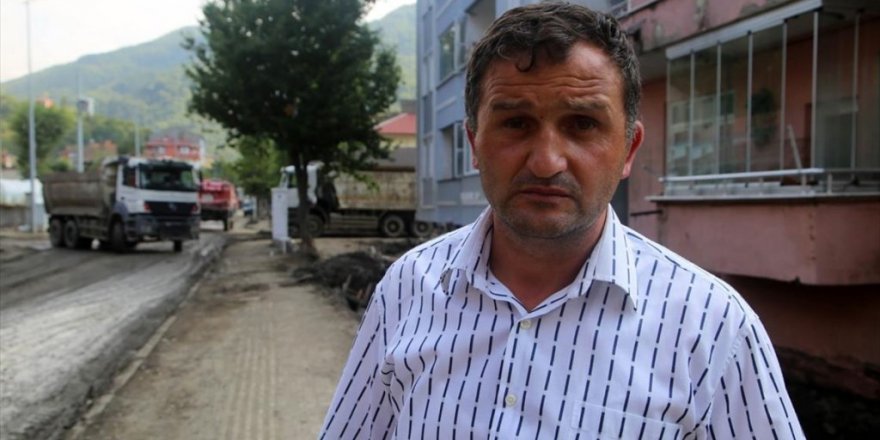 Selde 6 Saat Ağaçta Mahsur Kaldı