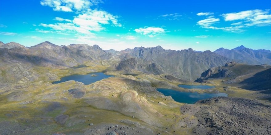 "Gökyüzüne Komşu" Zirveleriyle Kaçkarlar'daki Saklı Cennet: Yedigöller