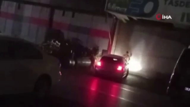 Tartıştığı Sevgilisini Otomobille Ezmeye Çalıştı