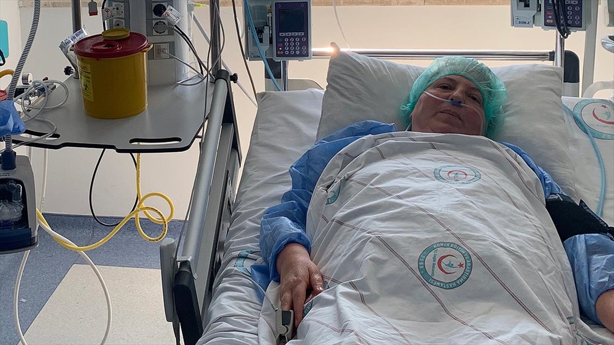 Hemşire Oğlunun Israrına Rağmen Aşı Olmayan Kovid-19 Hastası 'Aşı Çağrısı' Yaptı