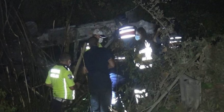 Bartın'da 17 yaşındaki genç yanan araçta yaşamını yitirdi