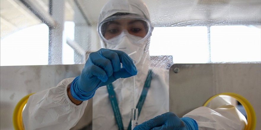 Türkiye'de 18 Bin 340 Kişinin Kovid-19 Testi Pozitif Çıktı, 244 Kişi Hayatını Kaybetti