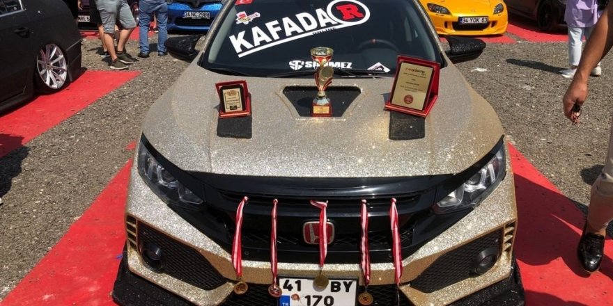 Kartal’da Modifiyeli Araç Festivali renkli görüntülere sahne oldu