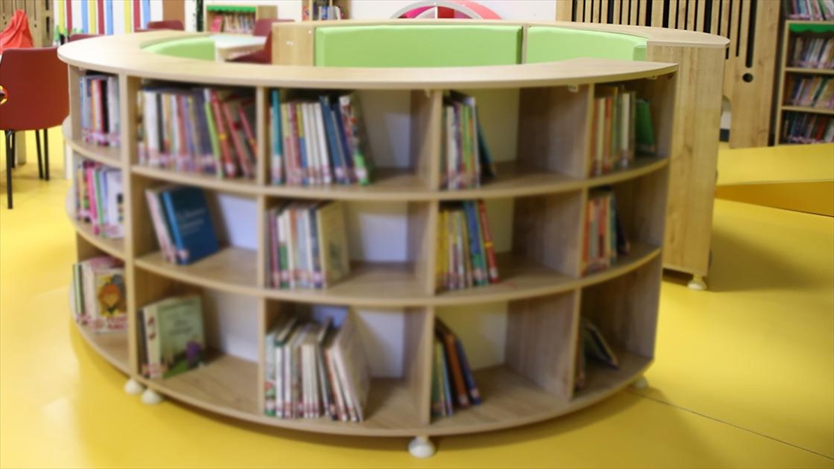 Aile Ve Sosyal Hizmetler Bakanlığının 'Güvenli Kitap' Listesine 45 Yeni Kitap Eklendi