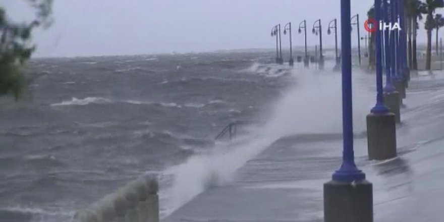 ABD’de Ida Kasırgası’nda 100 binden fazla ev elektriksiz kaldı