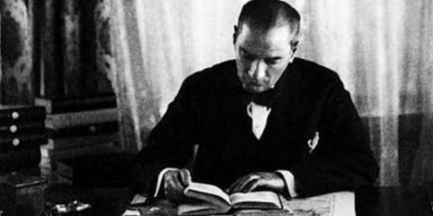 Büyük Taarruz öncesi Atatürk hangi kitabi okumuş?