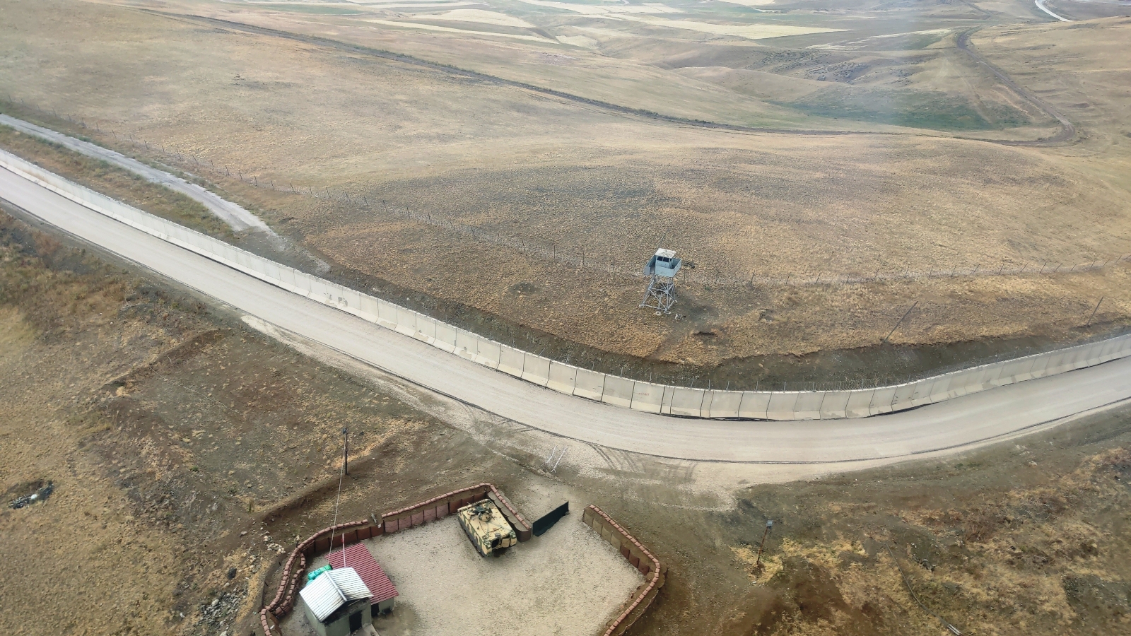 İran Sınırındaki Duvar Çalışmaları Aralıksız Devam Ediyor