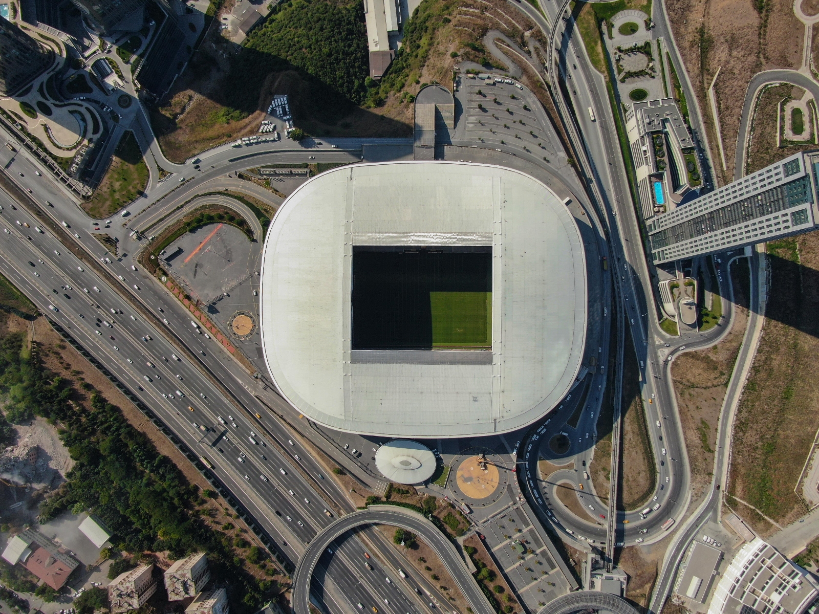 TT Stadyumu’na Güneş Enerjisi Santrali Kuruluyor