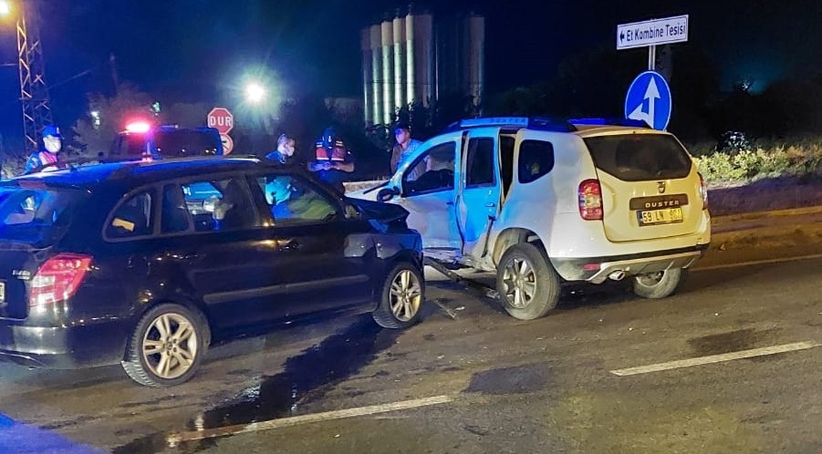 Tekirdağ’da Feci Kazada 8 Kişi Yaralandı: Kazada Yaralananlar Şehit Yakınları Çıktı
