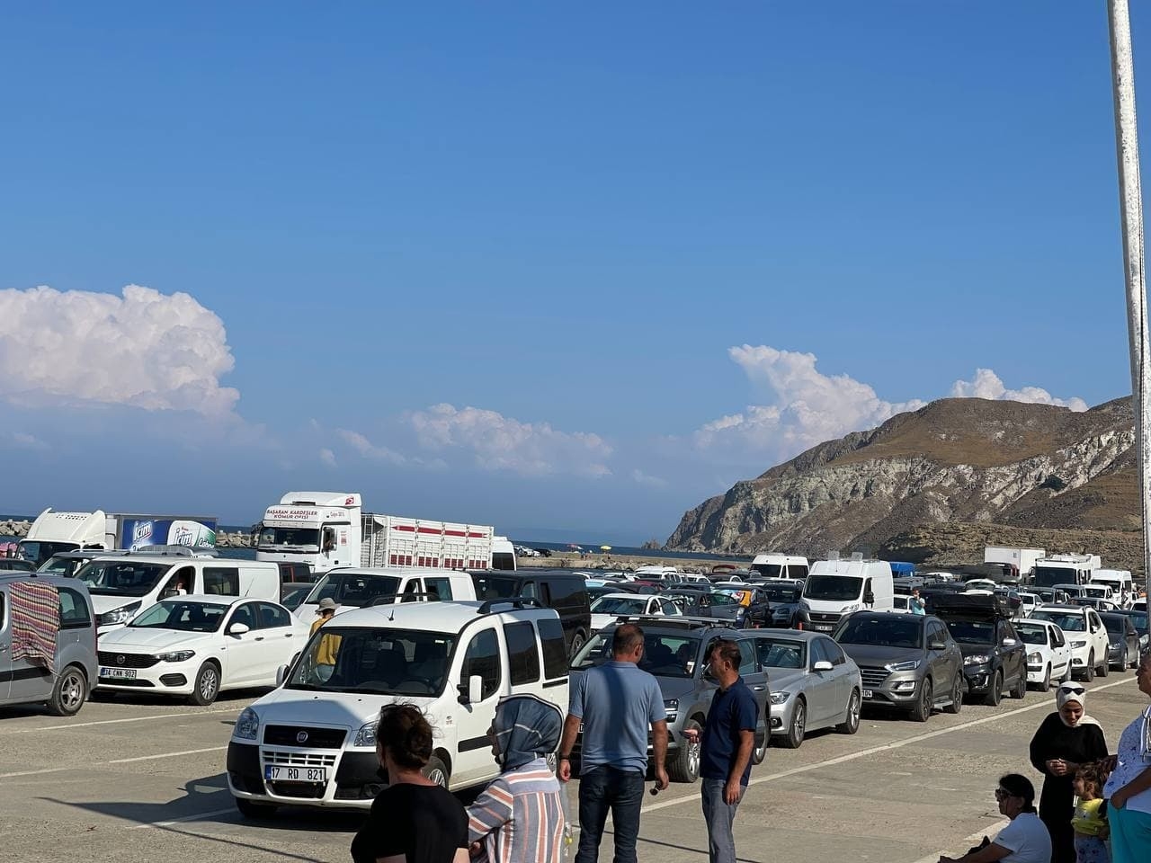 Gökçeada’dan Dönen Tatilcilerin Feribot Çilesi