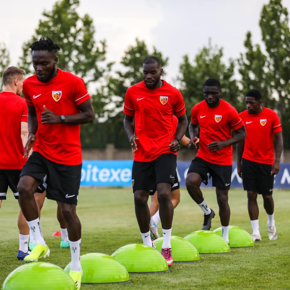 Kayserispor’da 6 Futbolcunun Sözleşmesi Feshedildi