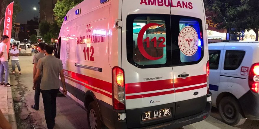 Elazığ’da bıçaklı kavga: 2 yaralı