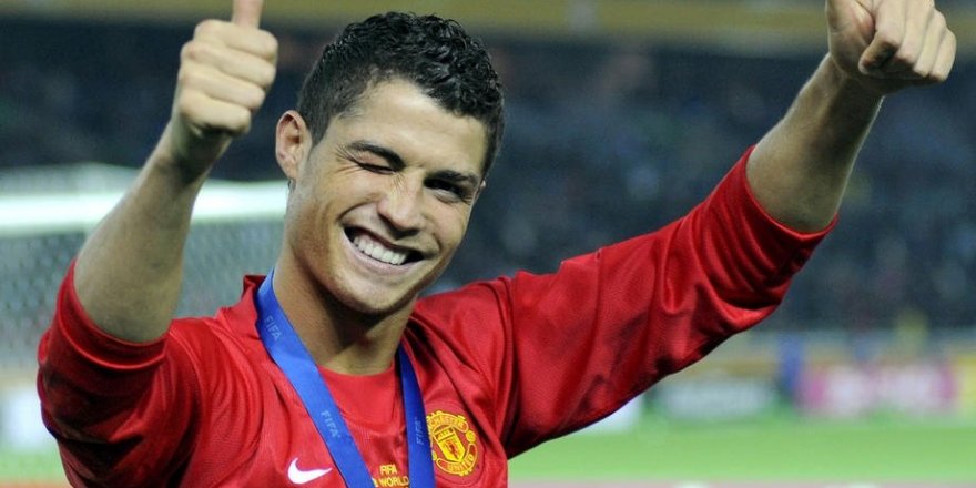 Cristiano Ronaldo resmen Manchester United’ta
