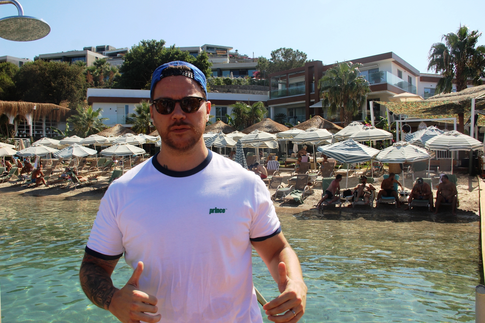 Sinan Akçıl: “Ivır Zıvır Şarkıcılara Artık Şarkı Yok”