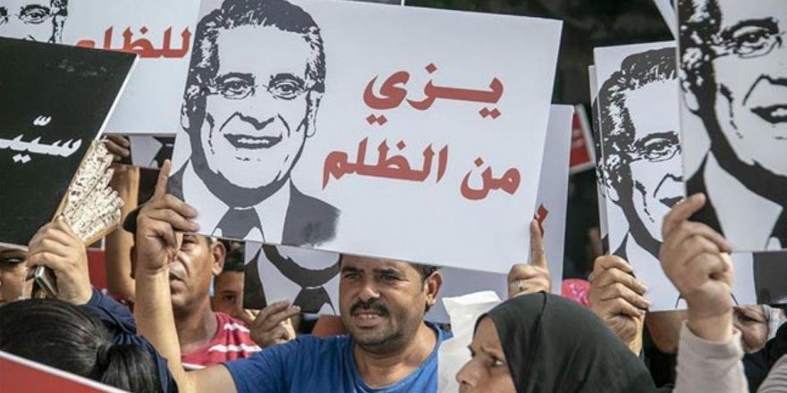 Tunus'ta, Cezayir'e kaçtığı söylenen parti başkanına arama kararı çıkarıldı