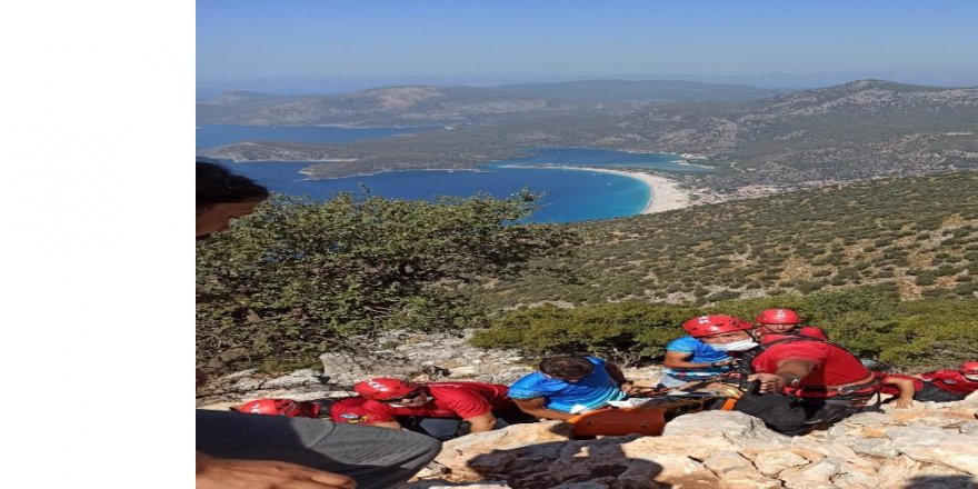 Yamaç paraşütçüsünü JAK timleri kurtardı