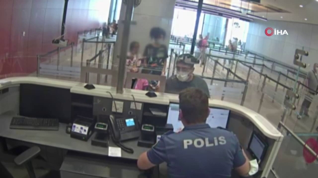 Aranan FETÖ üyesi Türkiye’ye girerken havaalanında yakalandı